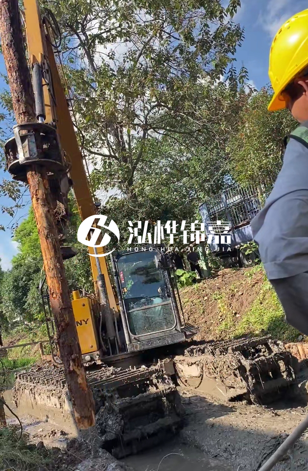 景德鎮(zhèn)河道清淤專業(yè)施工-狹窄河道挖機(jī)清理河道的方法？