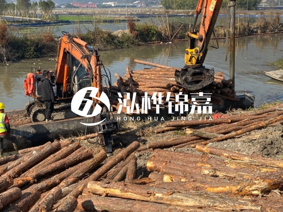 湖南松木樁批發(fā)廠家-5米松木樁批發(fā)1000根有優(yōu)惠嗎？
